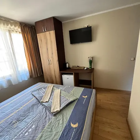 Pensionat Amfora 2 In Olt Town Sozopol